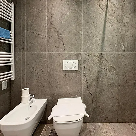 Blue Boutique Apartments 2 Tirana Exterior photo